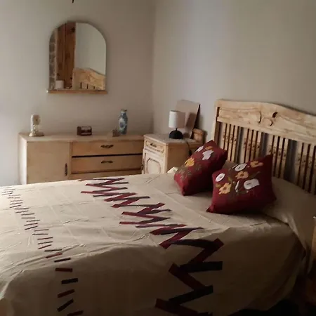 Domek alpejski One Bedroom Chalet With Shared Pool Terrace And Wifi At Sieso de Huesca